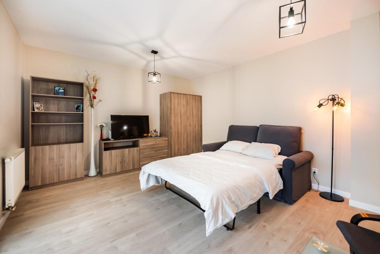 Ursus Pleasant Apartment Warsaw Exterior photo